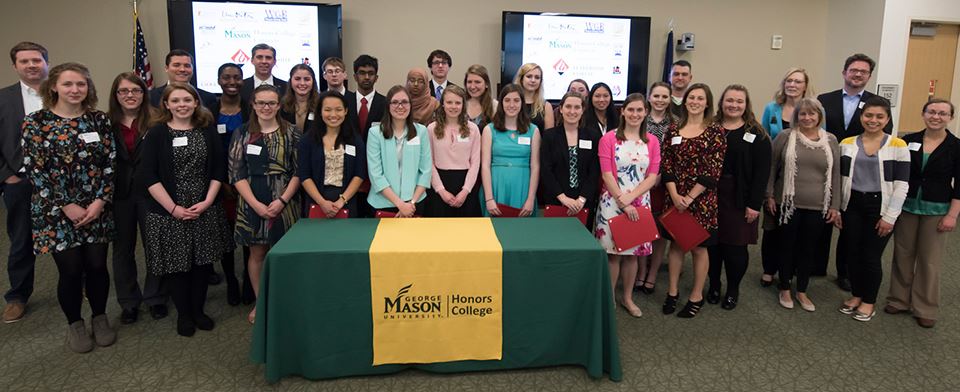 Honors College students at George Mason University with Leadership Fairfax advisors.